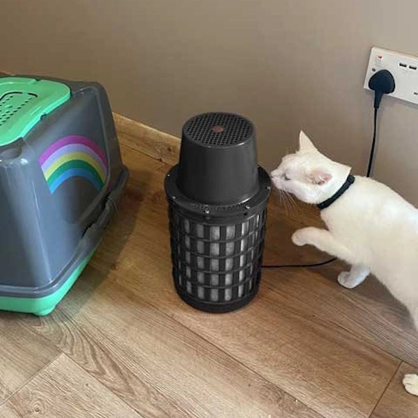 Smell Away® Air Purifier Specialist Odour Neutraliser With Bee The Cat